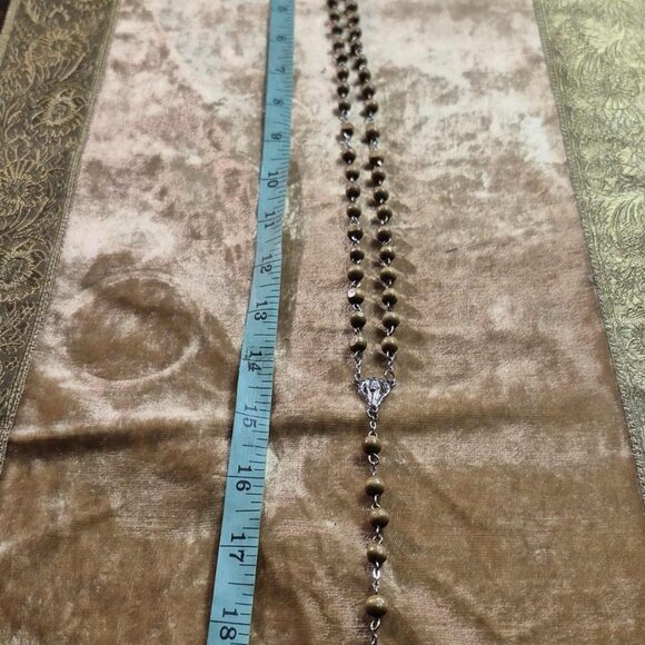 RARE Vintage Wooden Rosary with Wood Beads, Silver Jesus Large Carved Cross - Picture 6 of 6